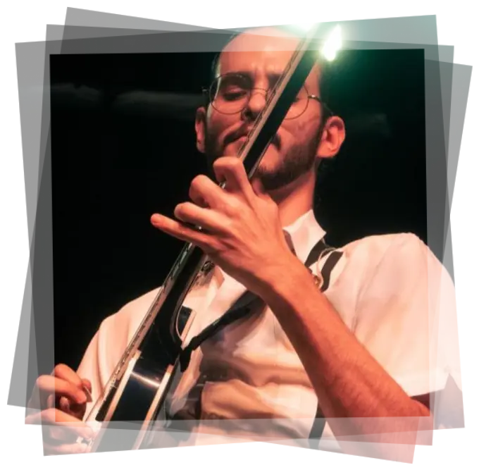 person Maestro de piano